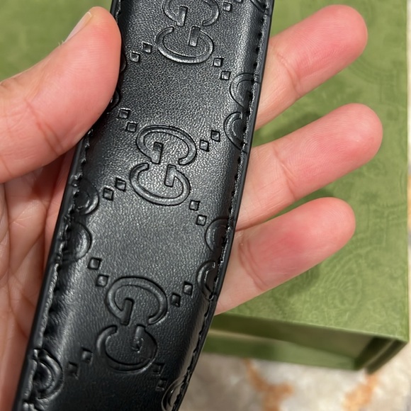 Unisex Gucci black belt with silver metal - Picture 4 of 5